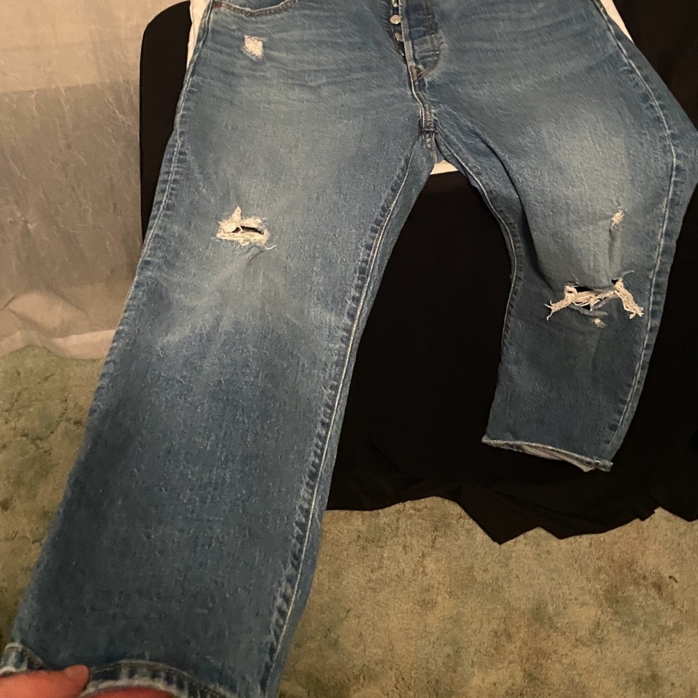 Levi’s capri-type pants-distressed- new with tags